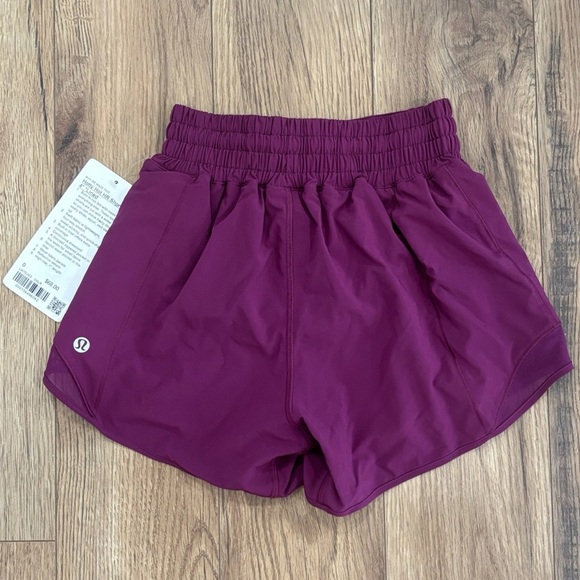 NWT Lululemon Hotty Hot High Rise Shorts 4" In Chilled Grape Size 0 - Picture 1 of 7